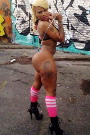Naturiste ronde cherche compagnie Christina - rencontre-Ronde-Le Havre